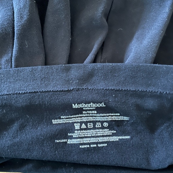 MOTHERHOOD MATERNITY BASIC LAYERING SECRET FIT BELLY MATERNITY BLACK LEGGINGS - Picture 7 of 9